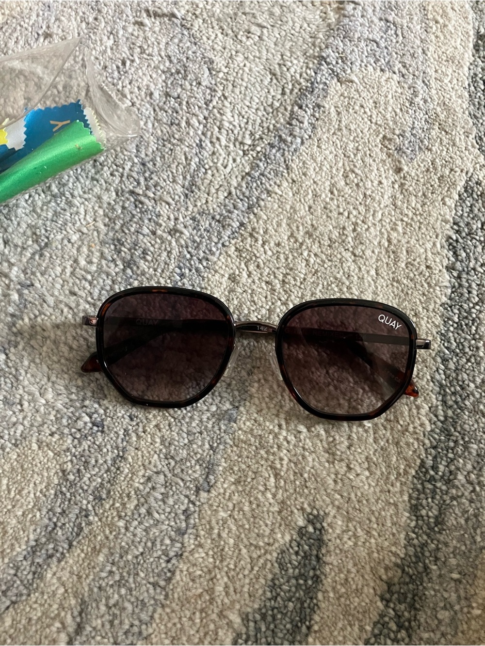 Quay Australia Women’s Brown Gradient Hexagon Sunglasses